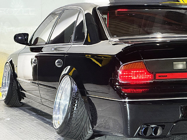 Rear Side Exterior of G50 INFINITI Q45 TYPE-R.
