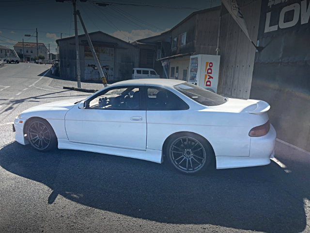 Rear side exterior of JZZ30 TOYOTA SOARER.