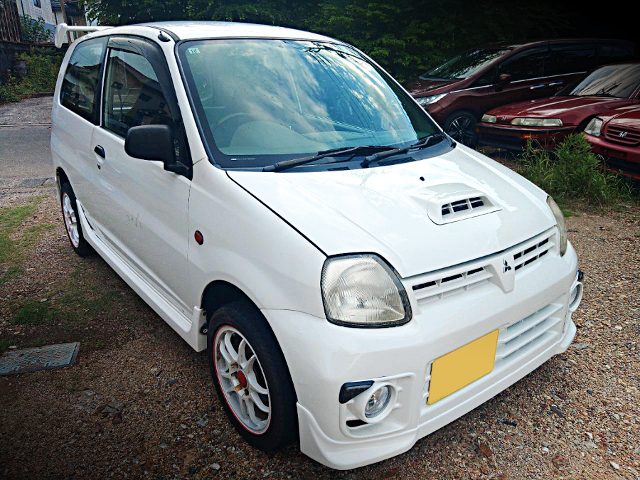 Front exterior of 8th Gen MITSUBISHI MINICA LYRA.
