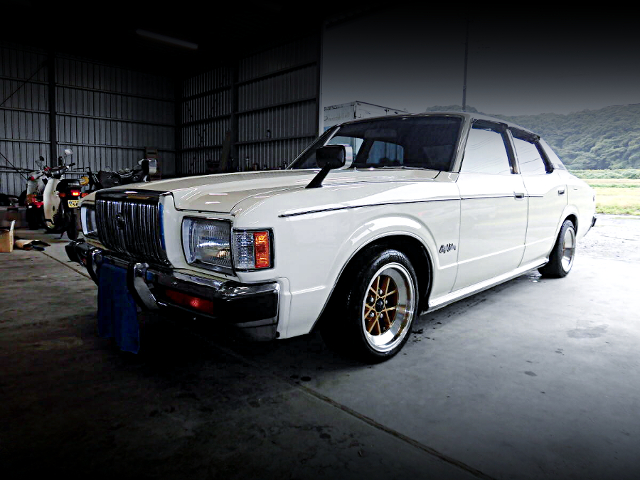 Front exterior of MS105 TOYOTA CROWN.