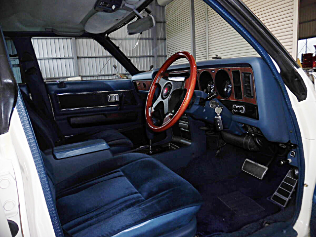 Interior of MS105 TOYOTA CROWN.