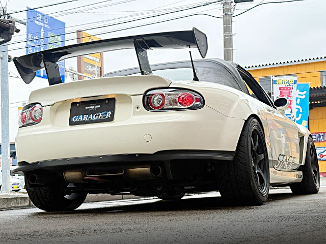 Rear exterior of NCEC MAZDA ROADSTER.