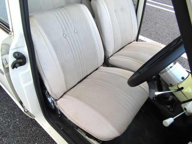 Seats of 2nd Gen PRINCE SKYLINE.