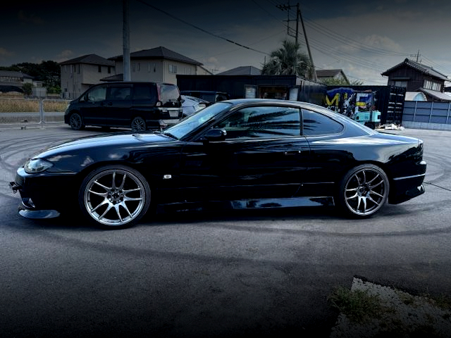 Left side exterior of S15 SILVIA SPEC-R.