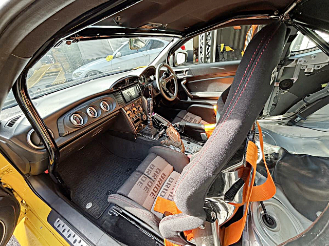 Passenger side Interior of ZN6 TOYOTA 86 GT.