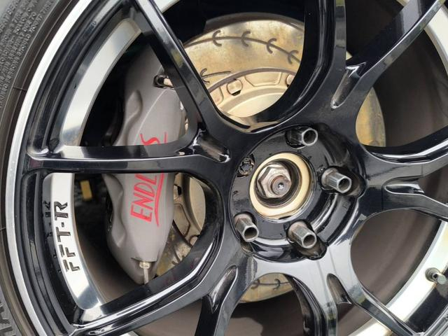 ENDLESS rear caliper.