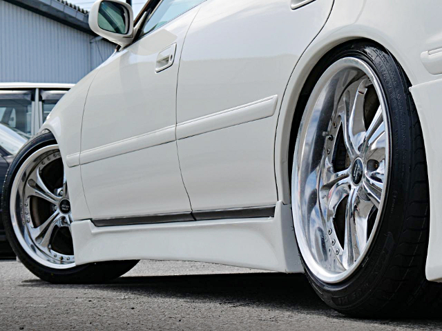 Side exterior and Rims of 8th Gen X100 MARK 2.