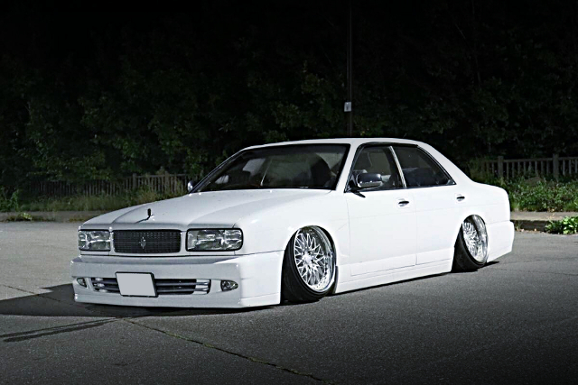 Front exterior of 8th Gen PY32 NISSAN CEDRIC.