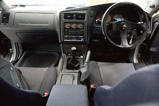 Interior of WGNC34 STAGEA AUTECH VERSION 260RS.