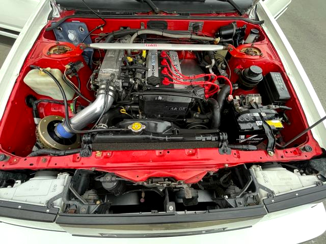 16-VALVE 4AGE 1600cc engine.