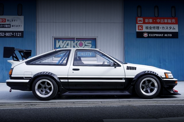 Right Side exterior of CBY WIDEBODY AE86 LEVIN GTV.
