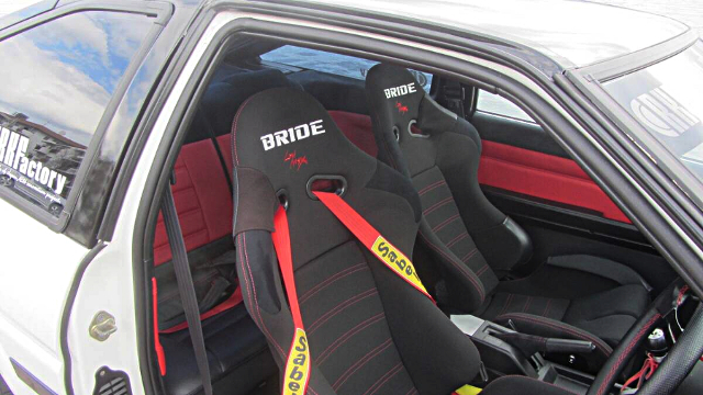 seats of RK FACTORY DEMO CAR AE86 SPRINTER TRUENO GTV.
