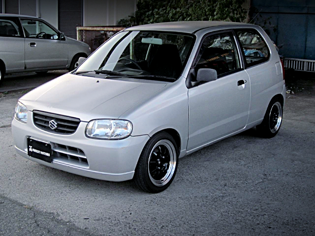 Front exterior of 5th Gen SUZUKI ALTO Vs.
