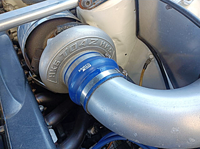 HKS TO4Z turbocharger on RB26 engine.