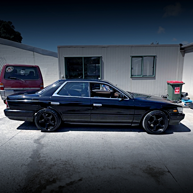 Right Side exterior of C33 NISSAN LAUREL.