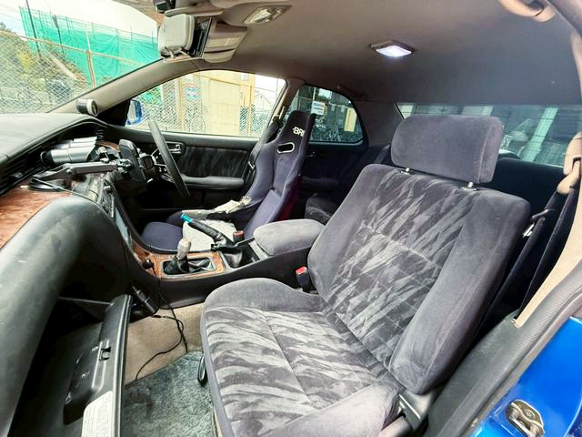 interior seats of C35 NISSAN LAUREL.