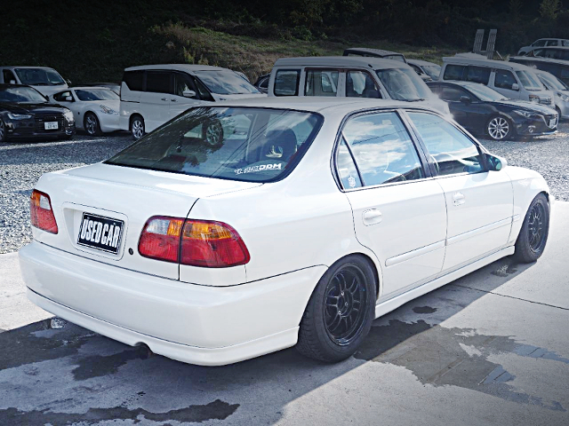 Rear exterior of EK3 CIVIC FERIO Vi-RS.