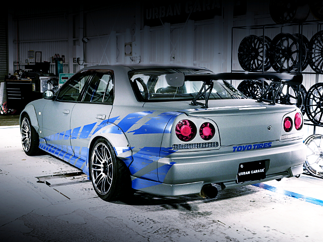 Rear exterior of WIDEBODY ER34 SKYLINE 4-DOOR.