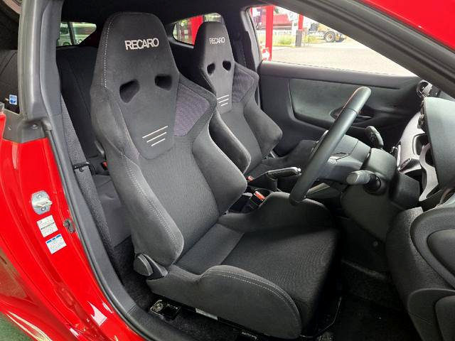 Seats of TRIAL DEMO CAR GXPA16 GR YARIS FIRST EDITION.