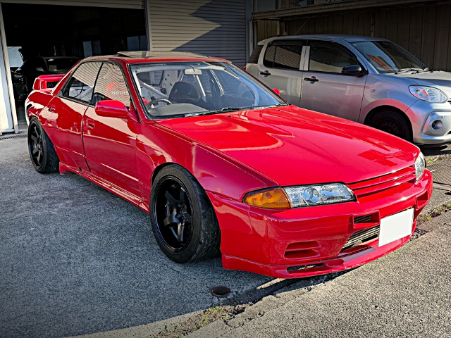 Front exterior of HCR32 SKYLINE 4-DOOR GTS-t TYPE-M.