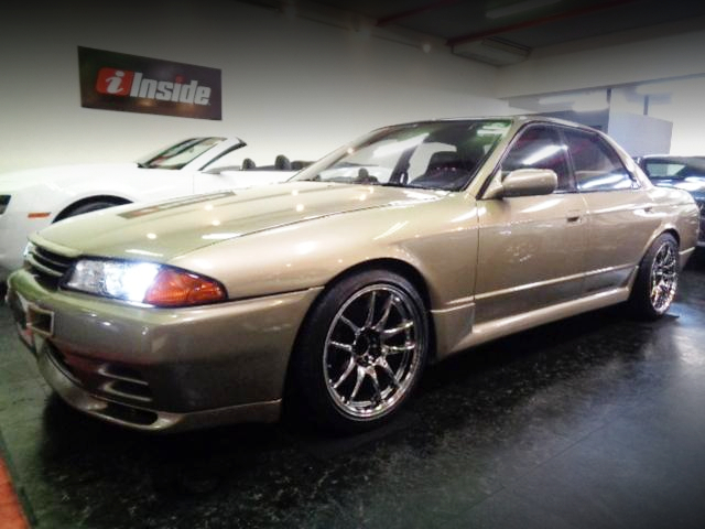 Front side exterior of GT-R Body styled HCR32 SKYLINE 4-DOOR GTS-t TYPE-M.