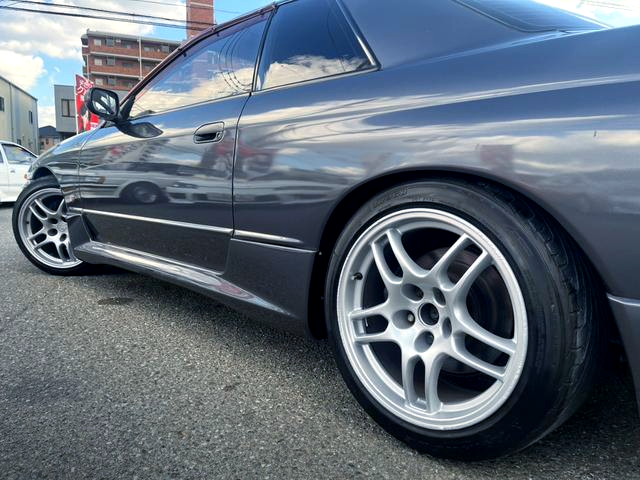 Side exterior of HCR32 SKYLINE 2-DOOR GTS-t TYPE-M.