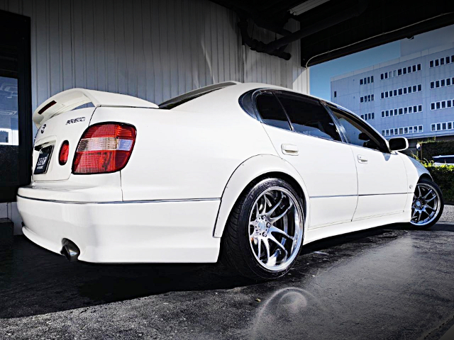 Rear exterior of JZS161 ARISTO V300.