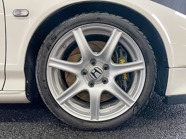 AP RACING Front Caliper.