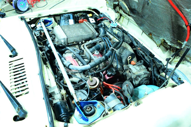 MA09ERT 930cc TWIN CHARGER ENGINE.