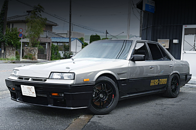 Front exterior of R30 SKYLINE 4-DOOR 2000 TURBO RS-X.