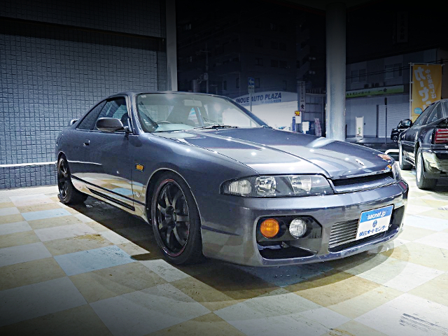 Front exterior of R33 SKYLINE 2-DOOR GTS TYPE-S.