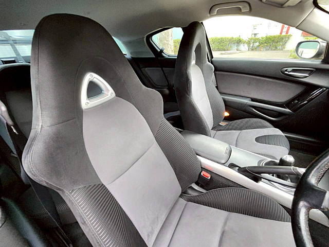 Interior seats of ROCKET BUNNY WIDEBODY SE3P RX-8.
