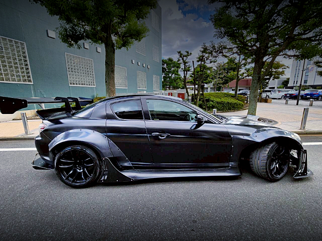 Right side exterior of ROCKET BUNNY WIDEBODY SE3P RX-8.