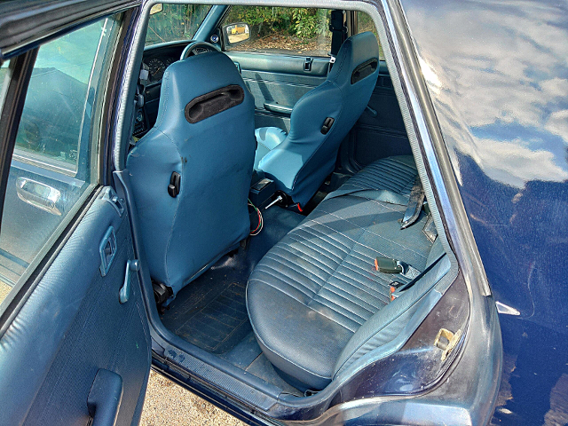 Interior seats of Y31 CEDRIC SEDAN.