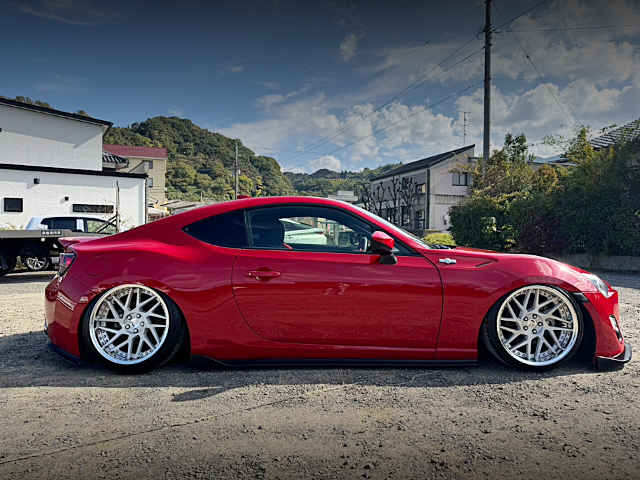 Side exterior of ZN6 TOYOTA 86 GT.