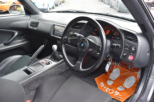 Interior Dashboard of AP1 HONDA S2000.