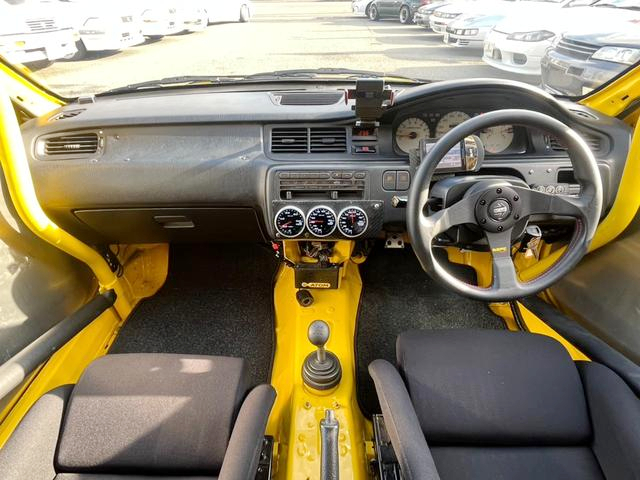Dashboard of EG6 HONDA CIVIC SiR2.
