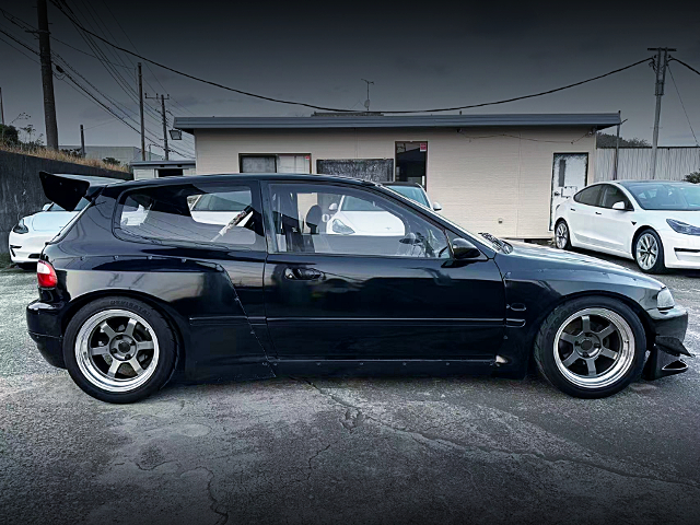 Right Side exterior of PANDEM WIDEBODY EG6 CIVIC SiR.