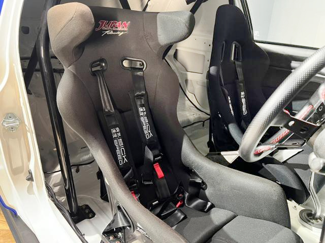Bucket seats of EK9 CIVIC TYPE-R TYPE-X.