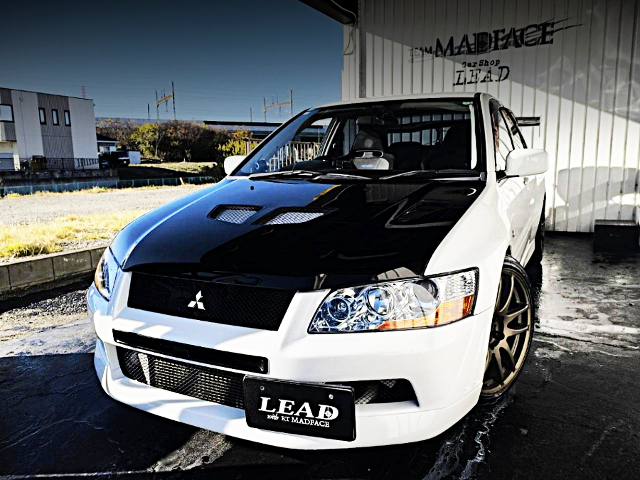 Front exterior of LANCER EVOLUTION 7 GSR.