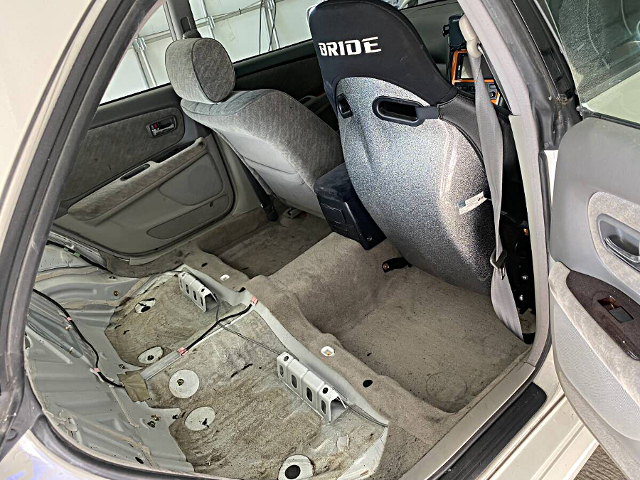 Backseat delete of GX100 TOYOTA CHASER.