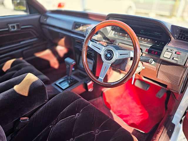 Interior dashboard of GX71 TOYOTA MARK 2.