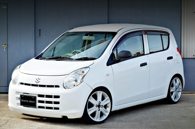 Front exterior of HA25V SUZUKI ALTO VP.
