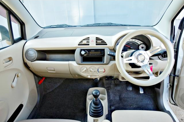 Interior of HA25V SUZUKI ALTO VP.