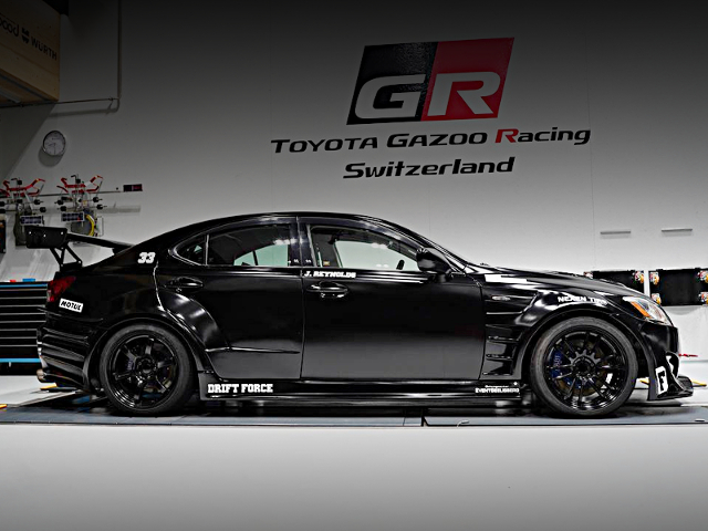 Side exterior of KAZAMA-AUTO WIDEBODY! 2nd Gen LEXUS IS 250.