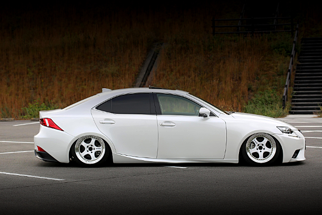 Right Side exterior of AVE30 LEXUS IS300h VERSION L.