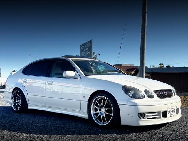 Front exterior of JZS161 ARISTO V300.