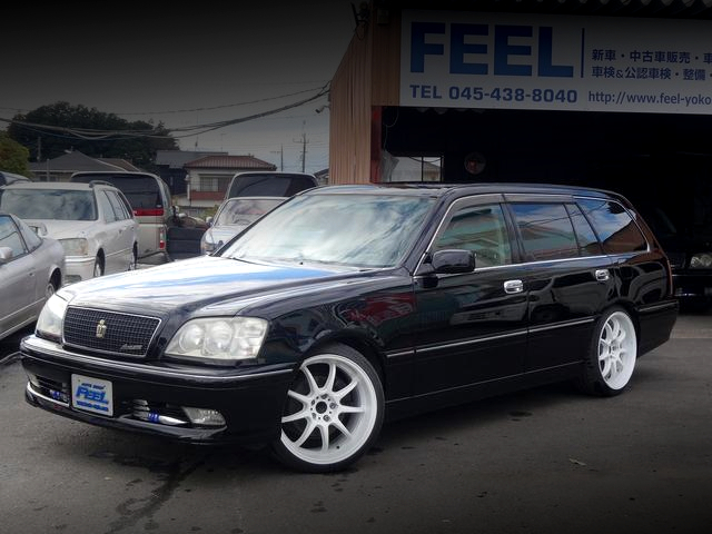 Front exterior of JZS171W CROWN ESTATE ATHLETE-V.