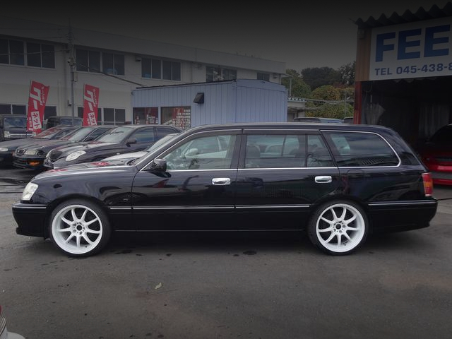 Left Side exterior of JZS171W CROWN ESTATE ATHLETE-V.