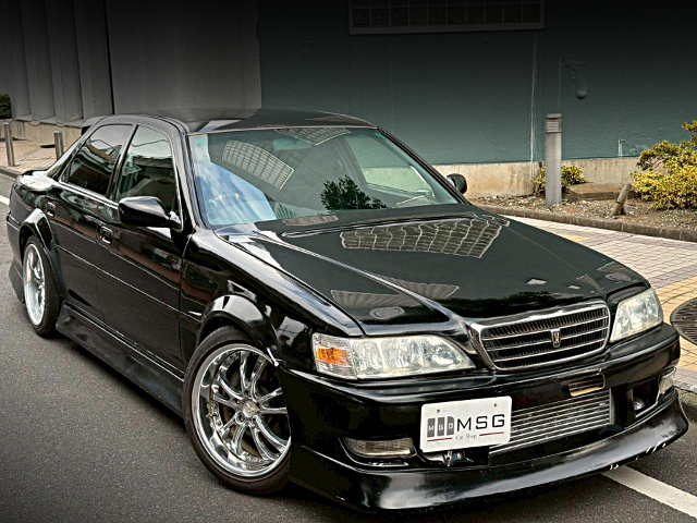 Front exterior of JZX100 CRESTA ROULANT G.